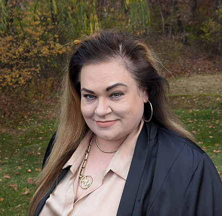 Danielle Gould Updated headshot.jpg