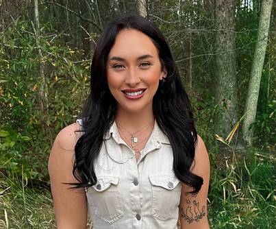 Courtney Layton Headshot.png